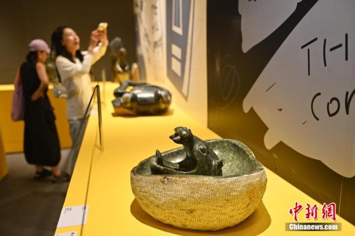 圖為該藝術展展陳的蛇紋石作品《河馬池》。中新社記者 李亞龍 攝 圖為該藝術展展陳的蛇紋石作品《河馬池》。中新社記者 李亞龍 攝